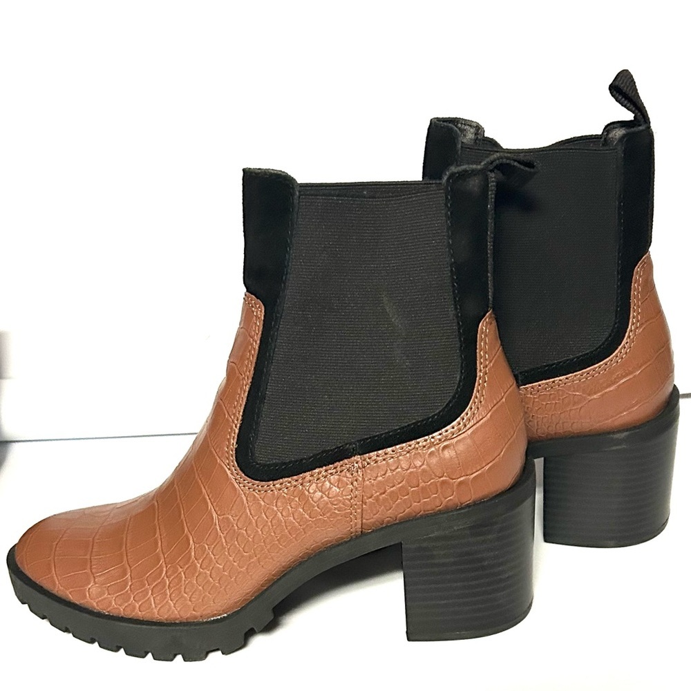 Dolce Vita Nalea Brown Croc Print Boots Size 6 NIB